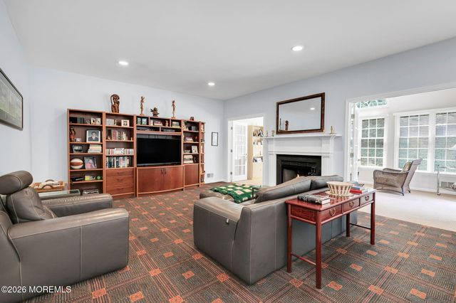 12 Windward Way, Red Bank, NJ 07701