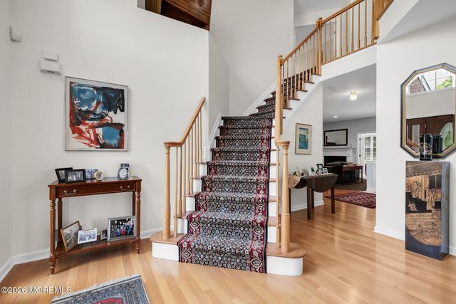 12 Windward Way, Red Bank, NJ 07701