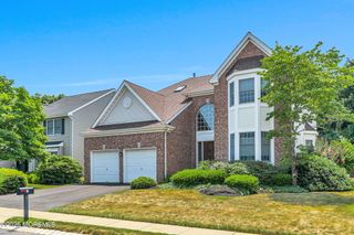12 Windward Way, Red Bank, NJ 07701