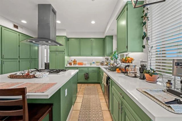 2007 Pleasant Waters Court, Spring Valley, CA 91977