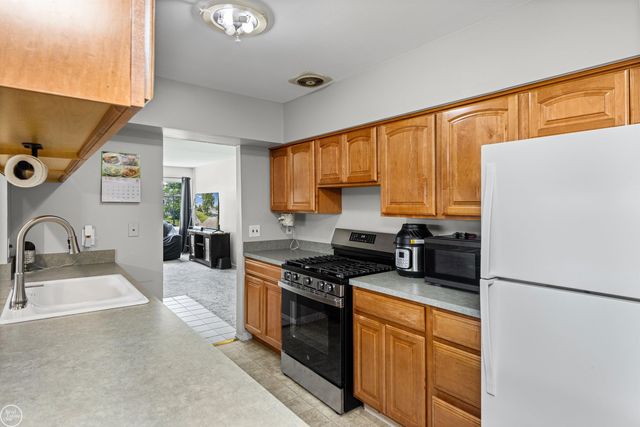 22405 E Schafer Street, Clinton Twp, MI 48035