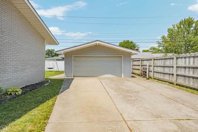 22405 E Schafer Street, Clinton Twp, MI 48035