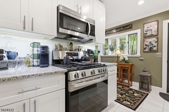30 Swan St, Lambertville City, NJ 08530