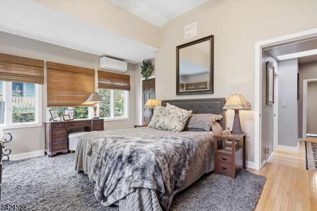 30 Swan St, Lambertville City, NJ 08530