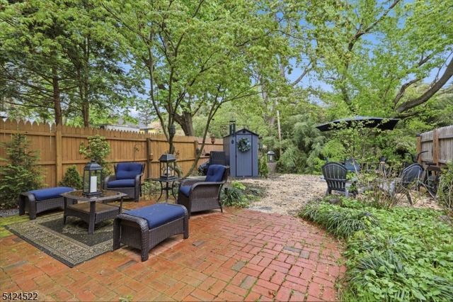 30 Swan St, Lambertville City, NJ 08530