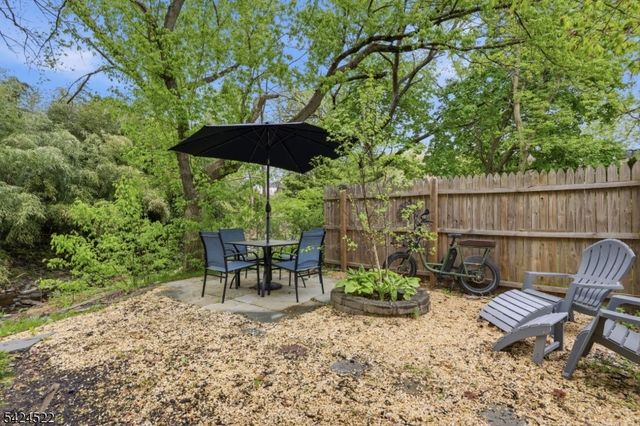 30 Swan St, Lambertville City, NJ 08530