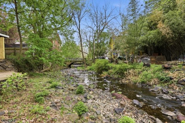 30 Swan St, Lambertville City, NJ 08530