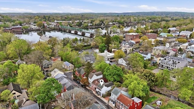 30 Swan St, Lambertville City, NJ 08530