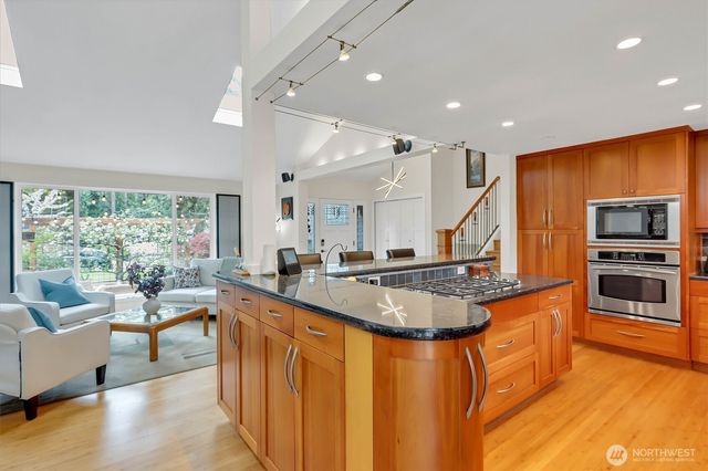 2212 186th Avenue NE, Redmond, WA 98052