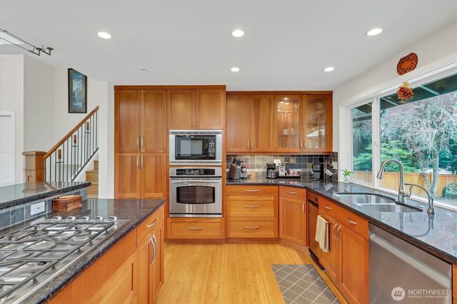 2212 186th Avenue NE, Redmond, WA 98052