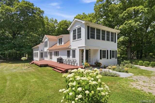 11 Haggerty Hill Road, Rhinebeck, NY 12572