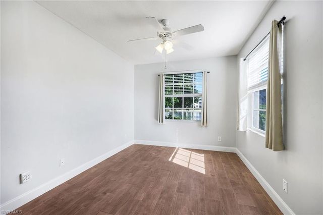 4620 Saint Croix LN # 911, Naples, FL 34109