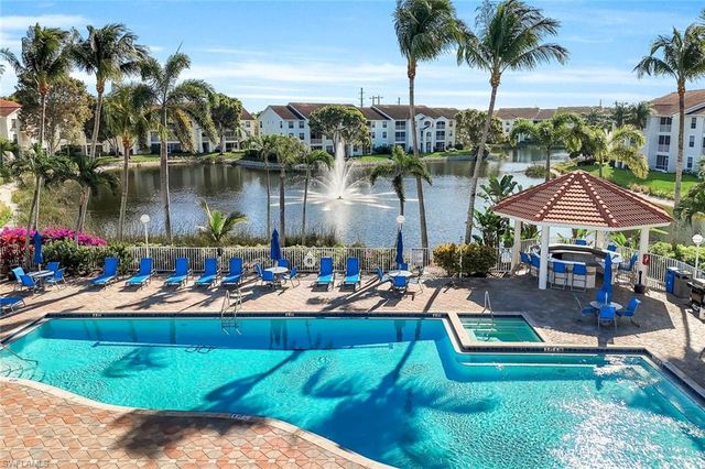 4620 Saint Croix LN # 911, Naples, FL 34109