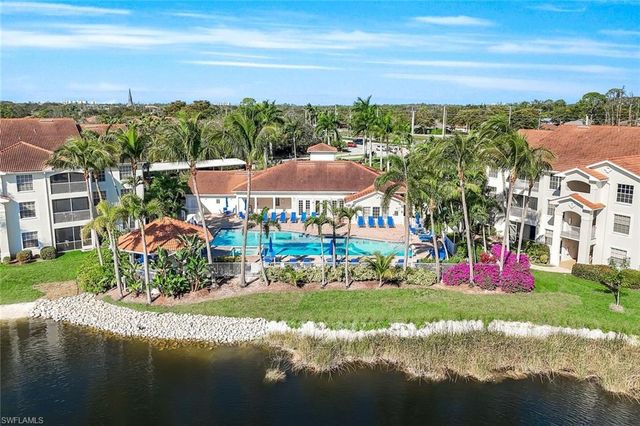 4620 Saint Croix LN # 911, Naples, FL 34109