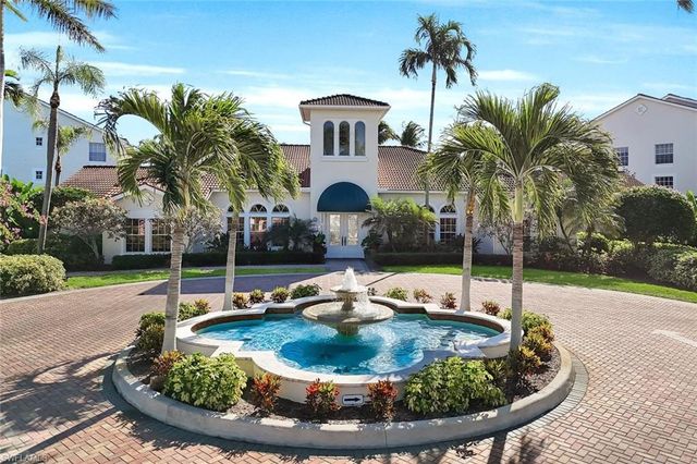 4620 Saint Croix LN # 911, Naples, FL 34109