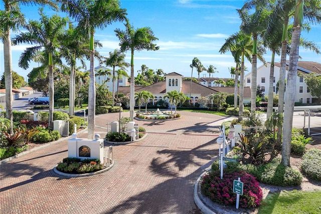 4620 Saint Croix LN # 911, Naples, FL 34109