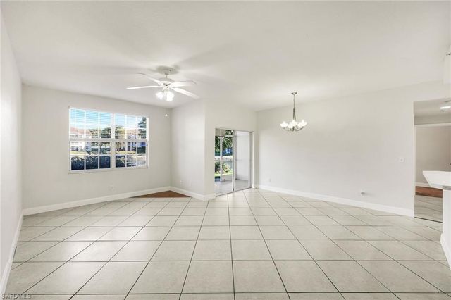 4620 Saint Croix LN # 911, Naples, FL 34109