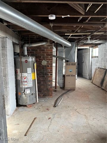 838 Woodbine Avenue SE, Warren, OH 44484