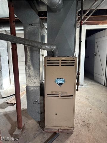 838 Woodbine Avenue SE, Warren, OH 44484