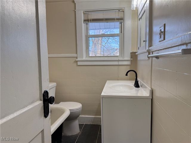 838 Woodbine Avenue SE, Warren, OH 44484