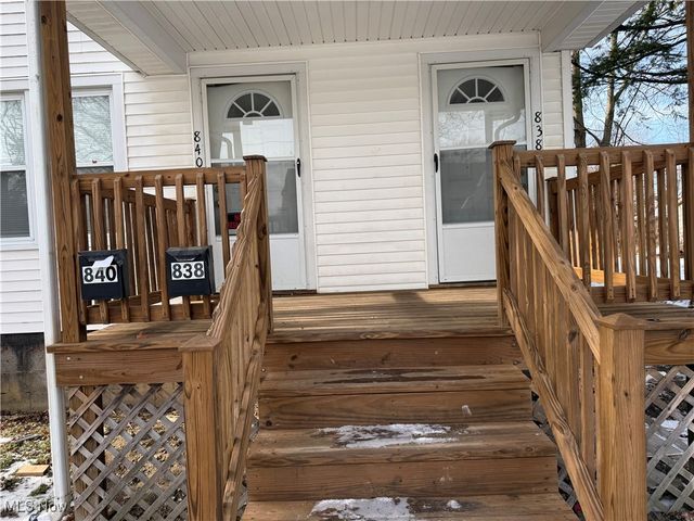 838 Woodbine Avenue SE, Warren, OH 44484