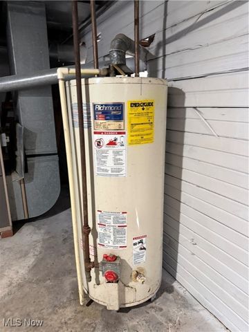 838 Woodbine Avenue SE, Warren, OH 44484