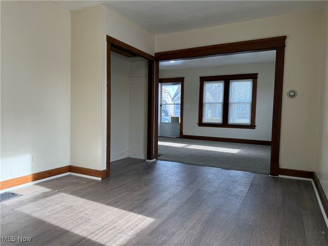 838 Woodbine Avenue SE, Warren, OH 44484