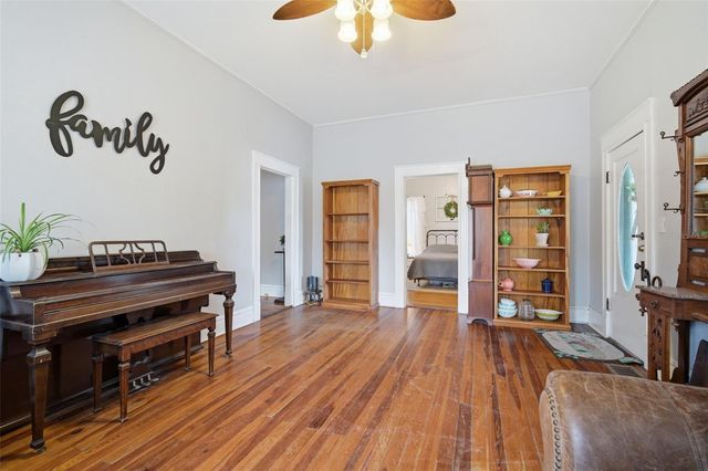 1201 W REYNOLDS STREET, Plant City, FL 33563