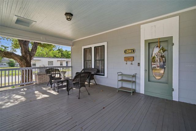 1201 W REYNOLDS STREET, Plant City, FL 33563