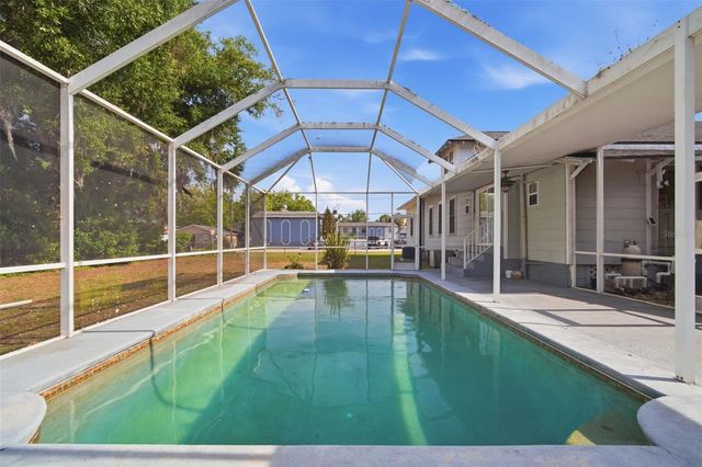 1201 W REYNOLDS STREET, Plant City, FL 33563