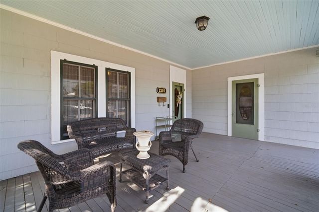 1201 W REYNOLDS STREET, Plant City, FL 33563