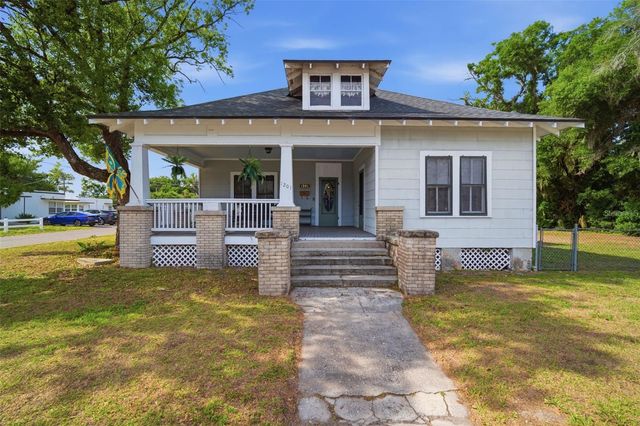 1201 W REYNOLDS STREET, Plant City, FL 33563