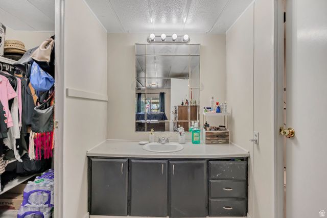 286 N LIONEL ST, North Salt Lake, UT 84054