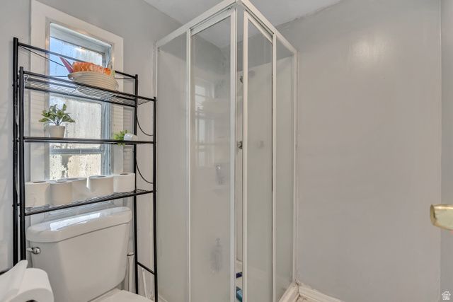 286 N LIONEL ST, North Salt Lake, UT 84054