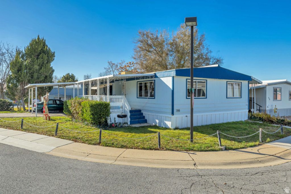 286 N LIONEL ST, North Salt Lake, UT 84054