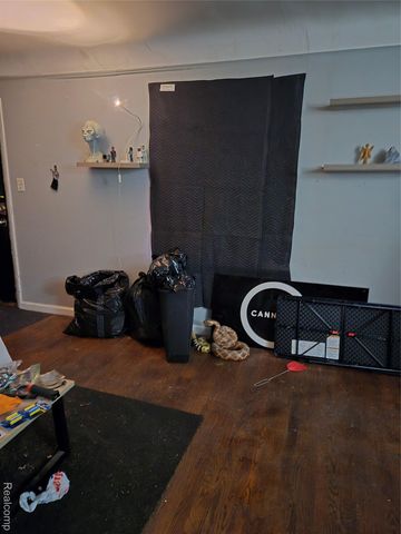 21767 Normandy Avenue, Eastpointe, MI 48021