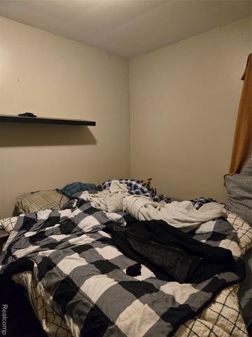 21767 Normandy Avenue, Eastpointe, MI 48021