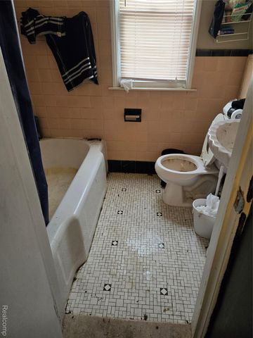 21767 Normandy Avenue, Eastpointe, MI 48021