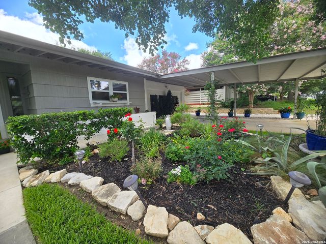 250 Springwood Ln, San Antonio, TX 78216