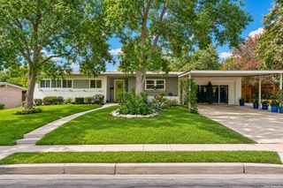 250 Springwood Ln, San Antonio, TX 78216