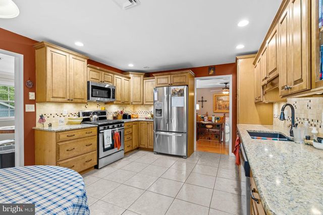 4462 WOODCREST DR, Elizabethtown, PA 17022