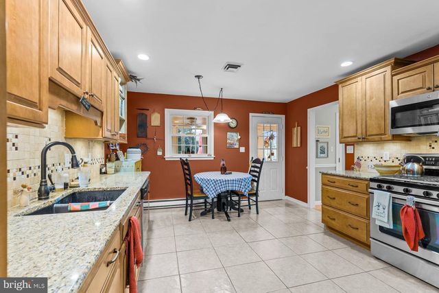 4462 WOODCREST DR, Elizabethtown, PA 17022