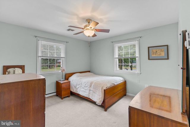 4462 WOODCREST DR, Elizabethtown, PA 17022