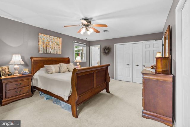 4462 WOODCREST DR, Elizabethtown, PA 17022
