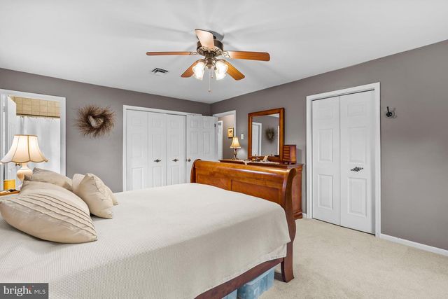 4462 WOODCREST DR, Elizabethtown, PA 17022
