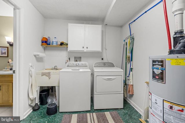 4462 WOODCREST DR, Elizabethtown, PA 17022