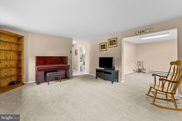 4462 WOODCREST DR, Elizabethtown, PA 17022