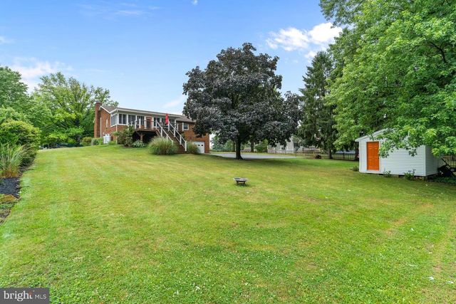 4462 WOODCREST DR, Elizabethtown, PA 17022