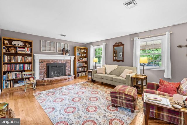 4462 WOODCREST DR, Elizabethtown, PA 17022