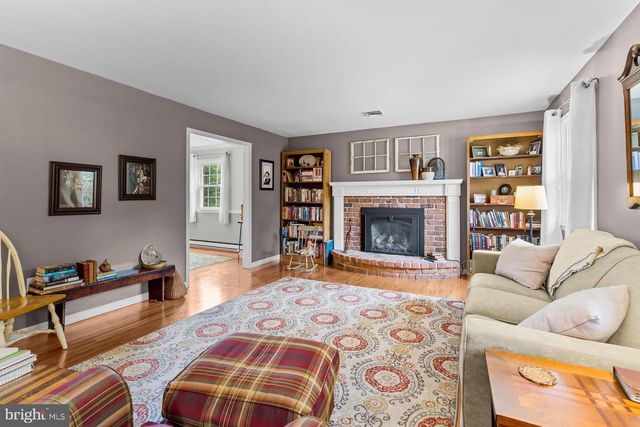 4462 WOODCREST DR, Elizabethtown, PA 17022